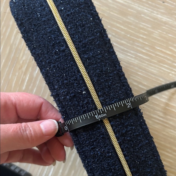 CHANEL Beaute Navy Tweed Travel Cosmetic Pouch with Gold Logo - Picture 9 of 9